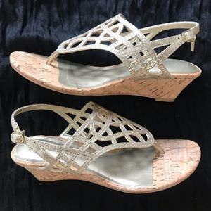 Kelly and Katie Gold Slingback Wedge Sandals 6M
